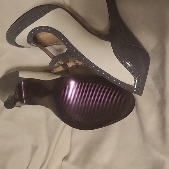 A pair of gray and white Dolce heels - Picture 3 of 3